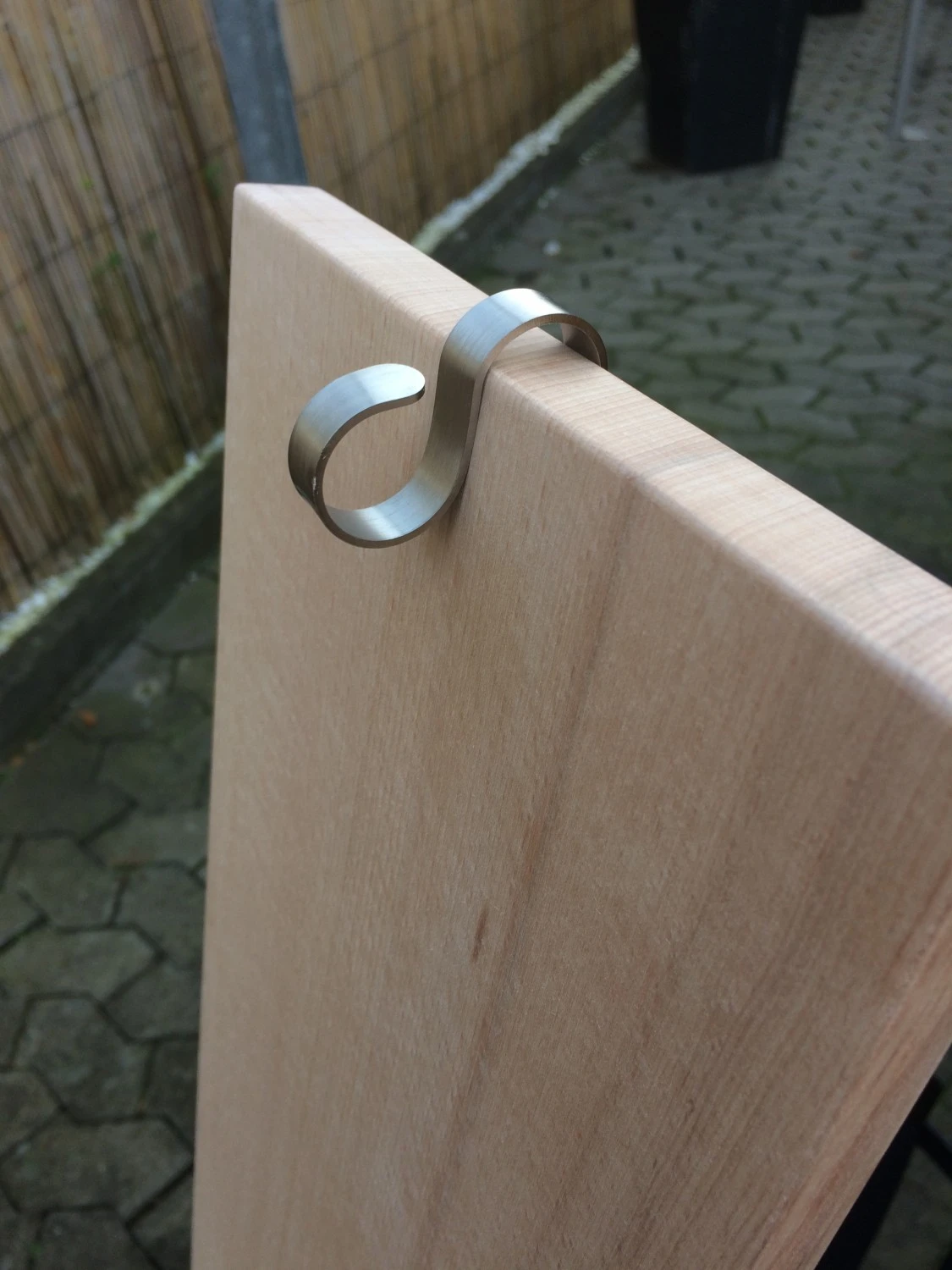 Grillfürst Flammlachsbrett Buche 19 X 50 Cm Klemm-Variante - Mit Optimierter Halterung 5 Grillfürst Flammlachsbrett Buche 19 X 50 Cm Klemm-Variante - Mit Optimierter Halterung – Bild 3