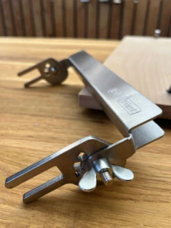 Grillfürst Flammlachsbrett Buche 19 X 50 Cm Klemm-Variante - Mit Optimierter Halterung 13 Grillfürst Flammlachsbrett Buche 19 X 50 Cm Klemm-Variante - Mit Optimierter Halterung -Grillen Und Rauchern Grillfuerst Flammlachsbrett optimierte Halterung 1