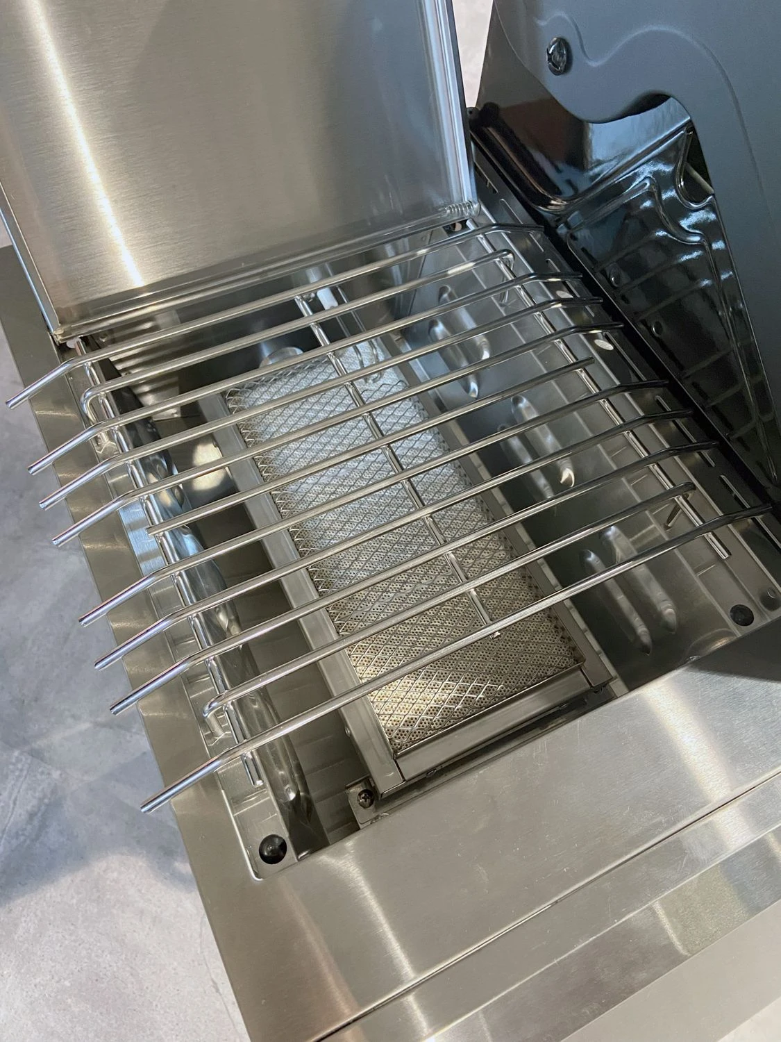 Grillfürst G210G Grill Control Edition 2-Brenner Gasgrill Mit Grill Control, Hochtemperaturbrenner Und Gusseisen Rosten 10 Grillfürst G210G Grill Control Edition 2-Brenner Gasgrill Mit Grill Control, Hochtemperaturbrenner Und Gusseisen Rosten – Bild 8