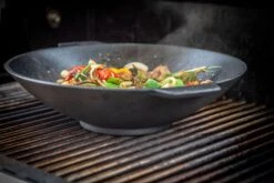 Grillfürst Gusseisen Wok Mit 2 Griffen Ø 30 Cm - X-Deal Inkl. Pflegepaste, Ringreiniger Und Kochlöffel -Grillen Und Rauchern Grillfuerst Gusswok