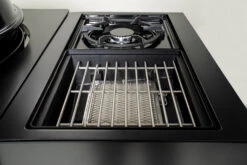 Outdoorchef Gas Kugelgrill Arosa 570 G Evo Black Style - Inkl. Blazing-/Cooking Zone Kit Plus Und Plancha -Grillen Und Rauchern Outdoochef Kugelgrill Arosa 570 G Blazing Zone