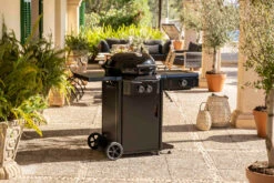 Outdoorchef Gas Kugelgrill Davos 570G Pro Mit Blazing Zone (Infrarotbrenner) & Abdeckhaube -Grillen Und Rauchern Outdoorchef Davos 570 G Pro mit Blazing Zone Infrarotbrenner