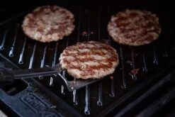 Grillfürst BBQ - Multitool - 4in1 Grillbesteck - Grillgadget -Grillen Und Rauchern Wender BBQ Multitool