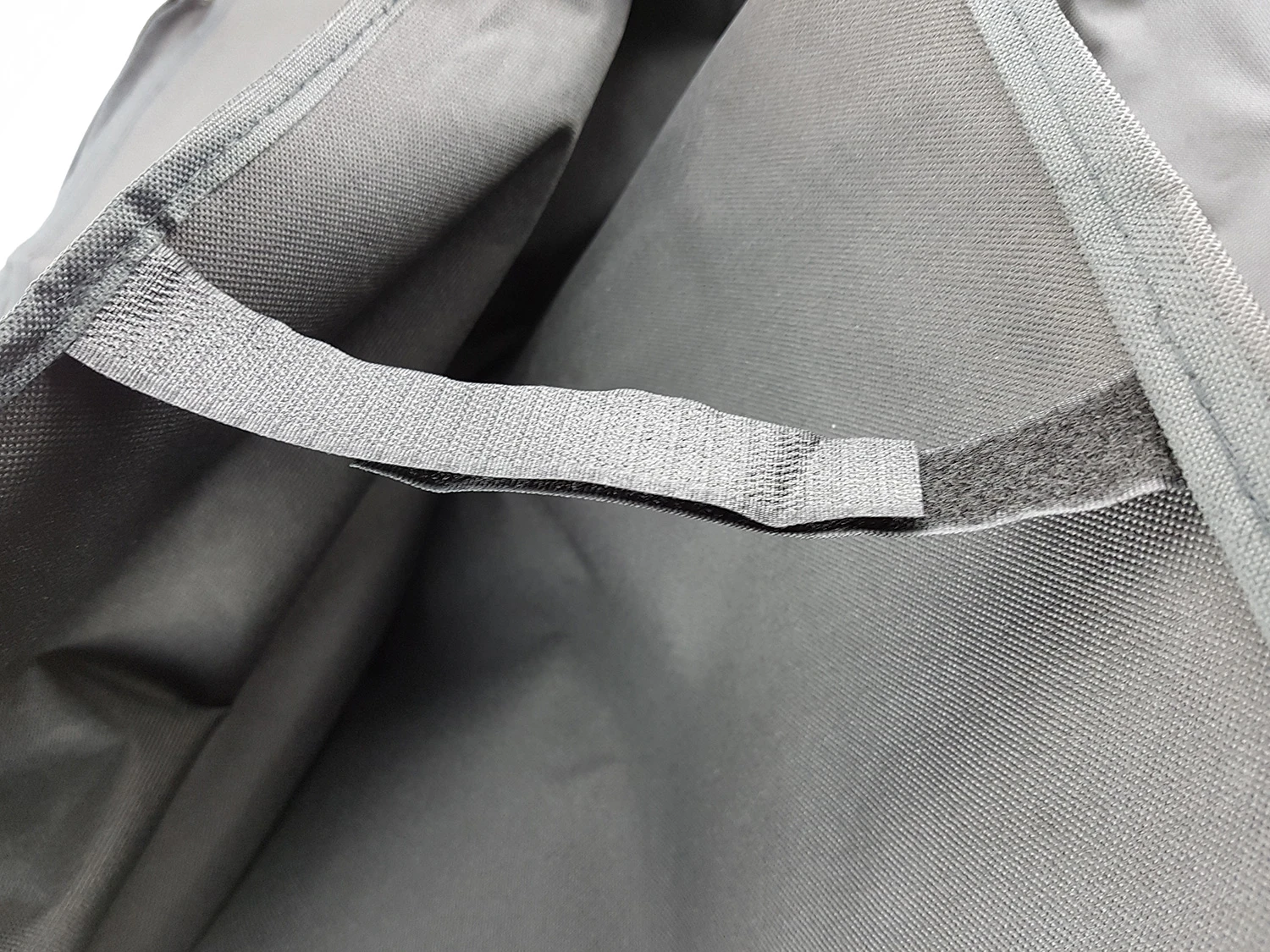 Grillfürst Abdeckhaube / Schutzhülle 172 X 67 X 123 Cm Imperial 590, 490 / P500 / Lex 605 / Regal 590, 490 / Crown 590 / Sovereign 490 / Dualchef 415 G, 425 G, S 425 G / Genesis II 4 Brenner - Eintracht Frankfurt Edition 8 Grillfürst Abdeckhaube / Schutzhülle 172 X 67 X 123 Cm Imperial 590, 490 / P500 / Lex 605 / Regal 590, 490 / Crown 590 / Sovereign 490 / Dualchef 415 G, 425 G, S 425 G / Genesis II 4 Brenner - Eintracht Frankfurt Edition – Bild 6