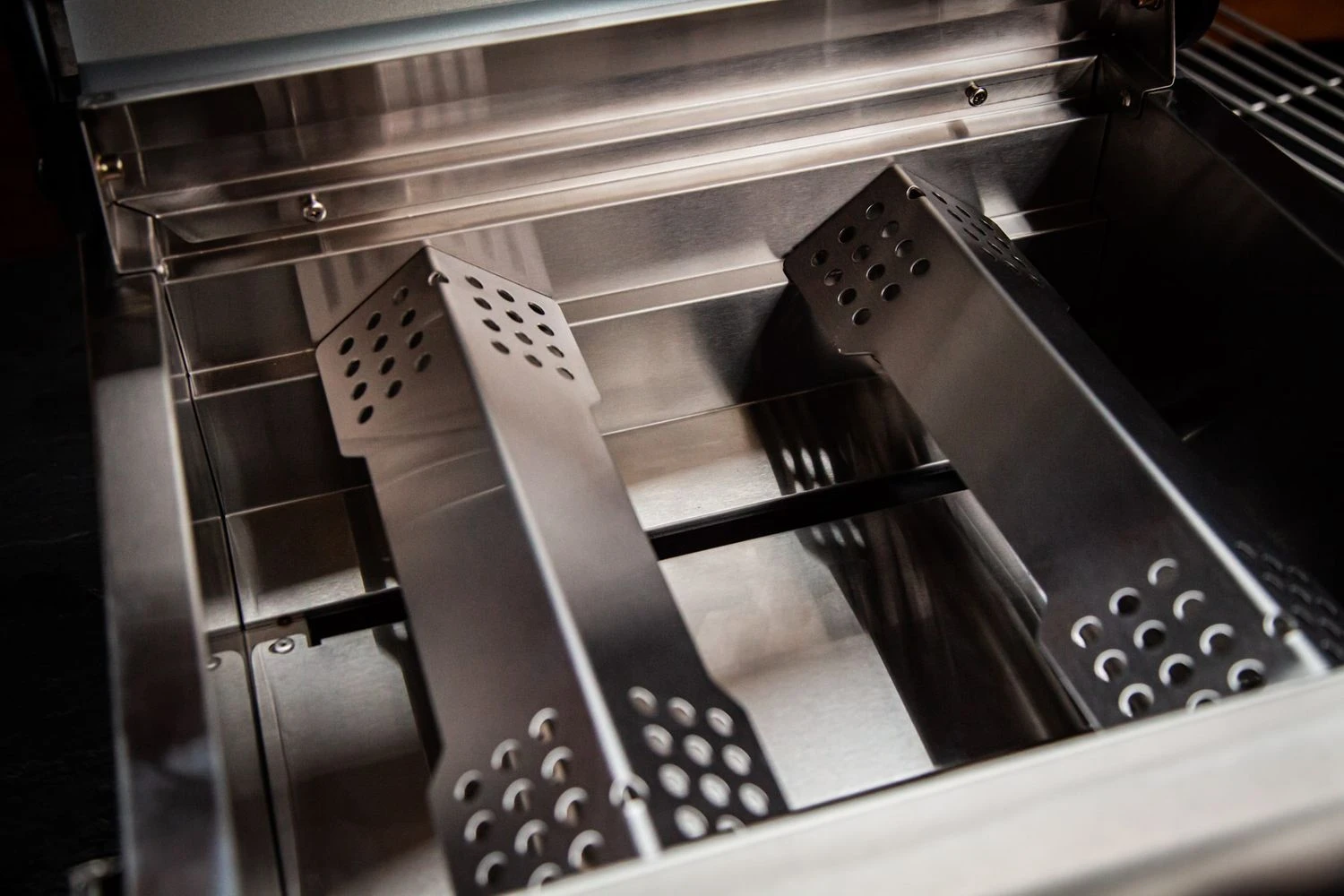 Grillfürst G201E 2-Brenner Gasgrill Portabel V2 - Wohnmobilgrill - 30mbar (EU-Gasgrill) 8 Grillfürst G201E 2-Brenner Gasgrill Portabel V2 - Wohnmobilgrill - 30mbar (EU-Gasgrill) – Bild 6